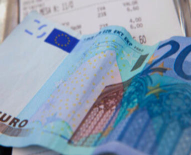 tipping culture in madrid